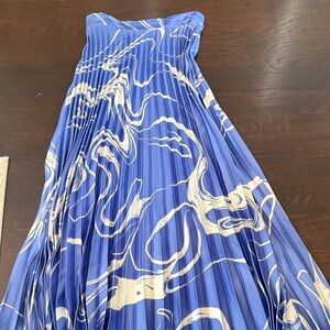 Elegant Blue and White Pleated Skirt